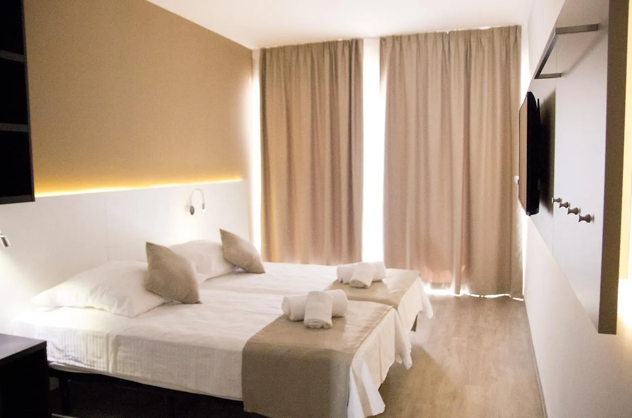 Planet Hotels One El Arenal  El Arenal (Mallorca)